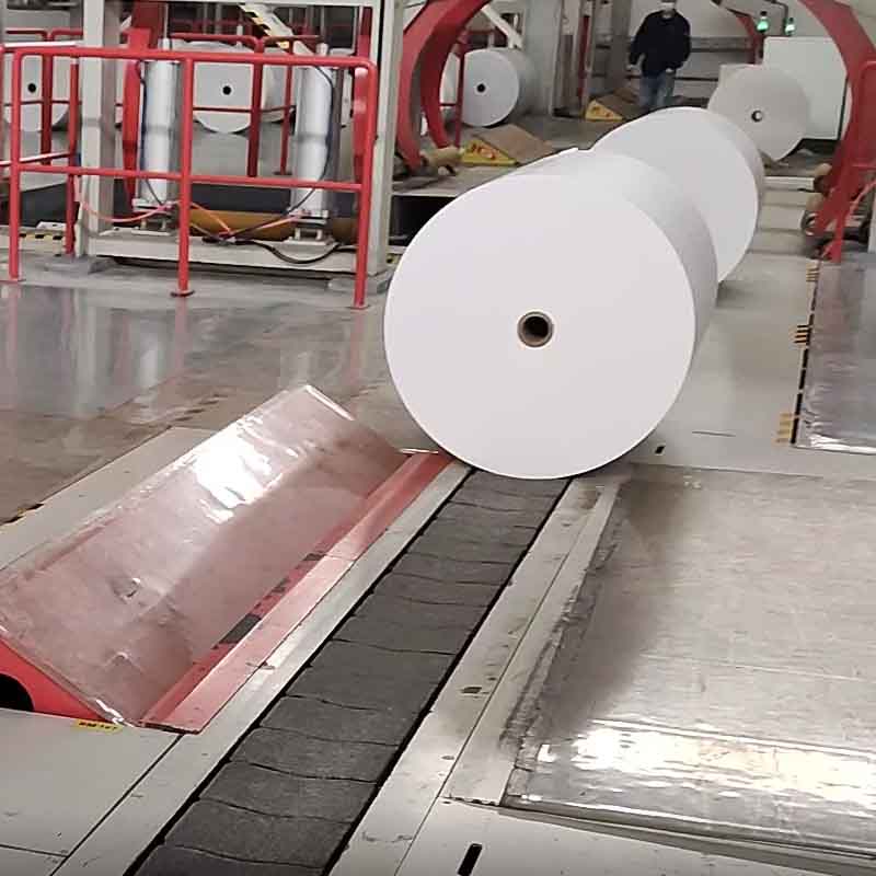 1. El tipo V está hecho especialmente para rollos de papel. 2. El transportador de tablillas en V generalmente se usa en el sistema de embalaje y transporte de rollos de papel. 3. El transporte automático de los rollos de acabado en la fábrica de fabricación de papel también se puede utilizar para transportar otros productos con forma de rollo.